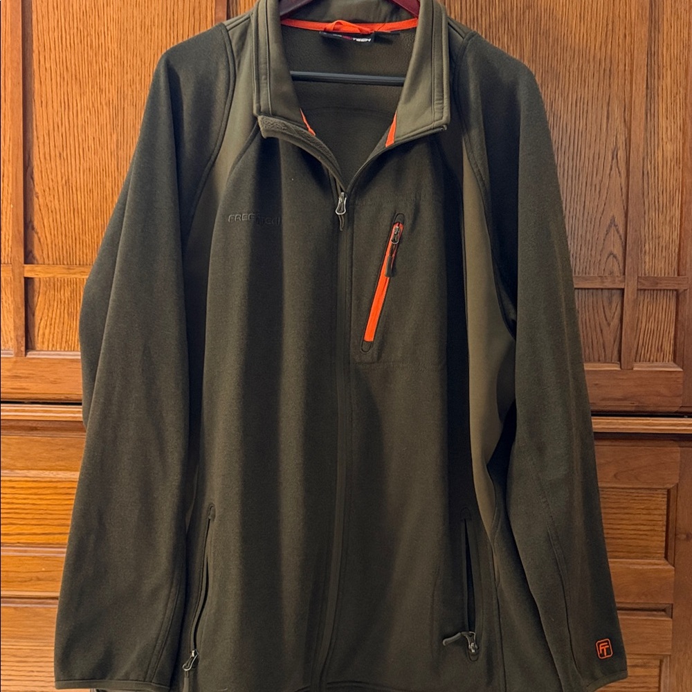 Free Tech SoftShell Full Zip Jacket Drawstring Bottom Water Resistant Windproof - Picture 6 of 10